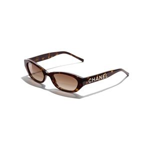 NWT Limited Edition Chanel Runway Logo Sunglasses